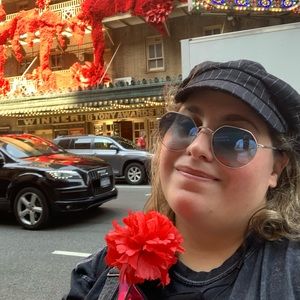 Meet your Posher, Cristina